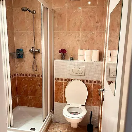 A Cozy And Spacious In 3