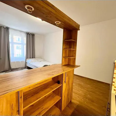 A Cozy And Spacious In 3 شقة *
