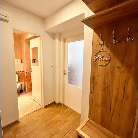A Cozy And Spacious In 3 아파트 프라하