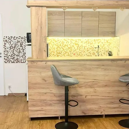 A Cozy And Spacious In 3 *